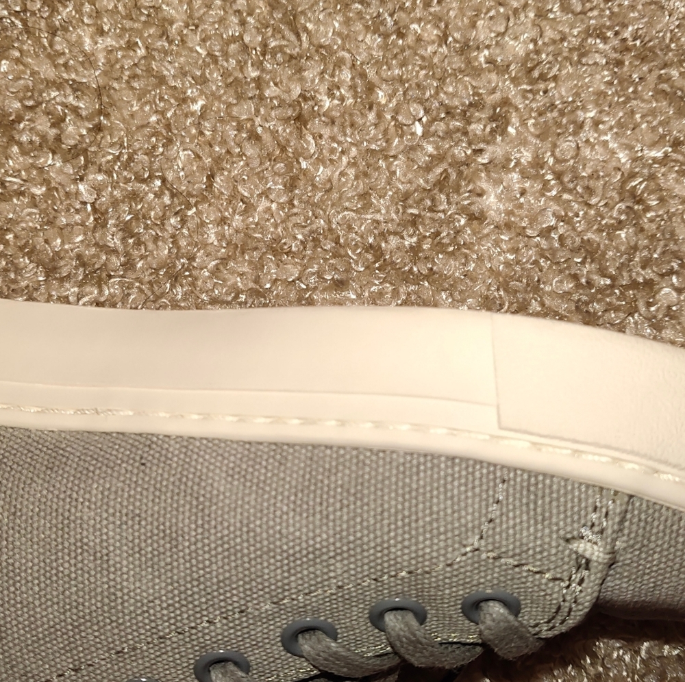 Toms - Picture 4 of 4
